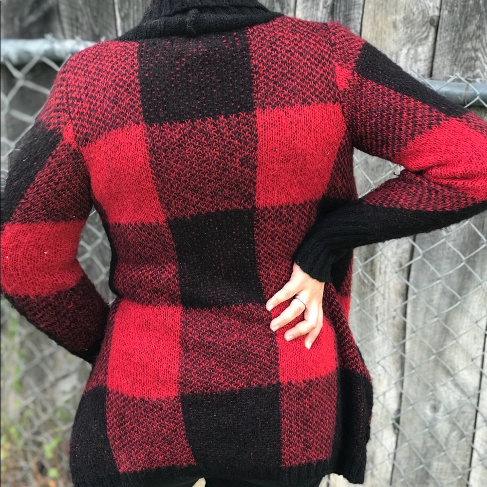 Checkered Cardigan - Picture 2 of 3